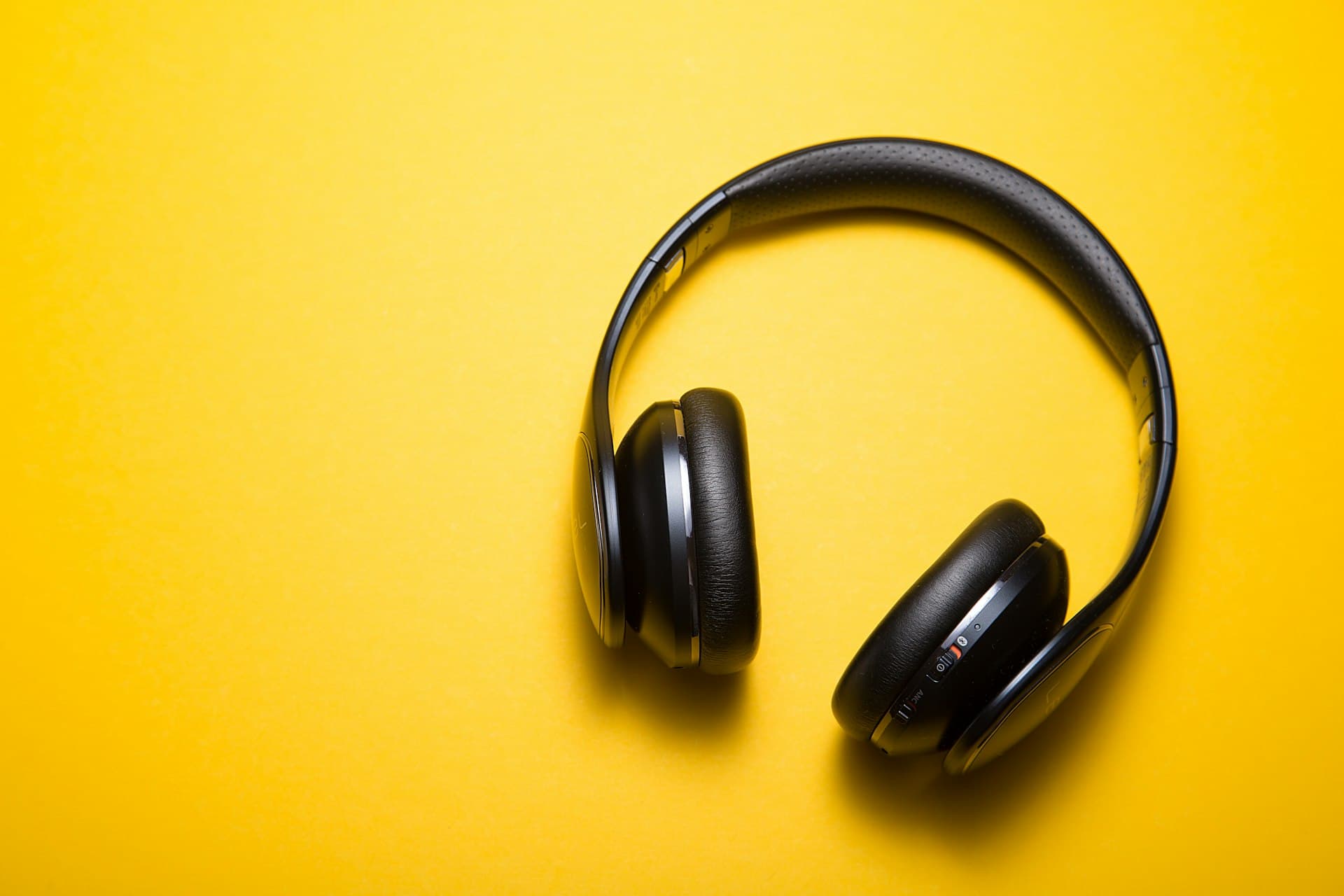 Product photography of headphones